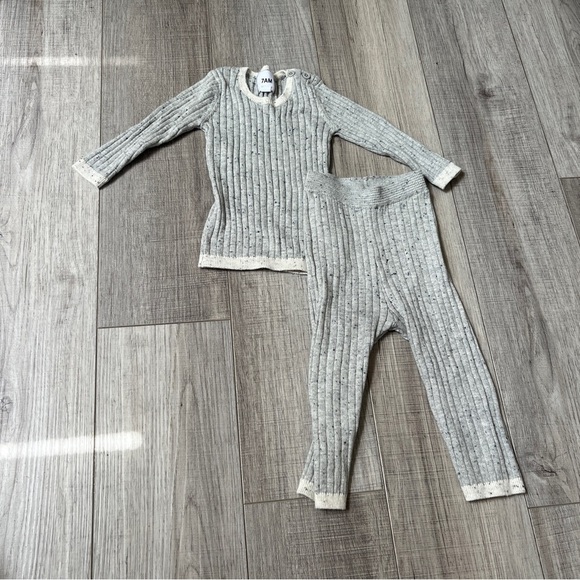Two-Piece Grey Ribbed Knit Set -Long Sleeve Top & Leggings Cozy Cotton Lagonlook - Picture 1 of 12